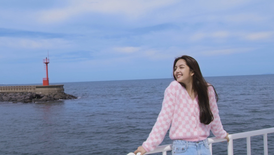 Before debuting as a member of Lapillus, Chanty made her first appearance in the K-pop scene in 2021 in the music video for Korean R&B duo JT&Marcus’s debut song “Dear you.″ [MLD ENTERTAINMENT]
