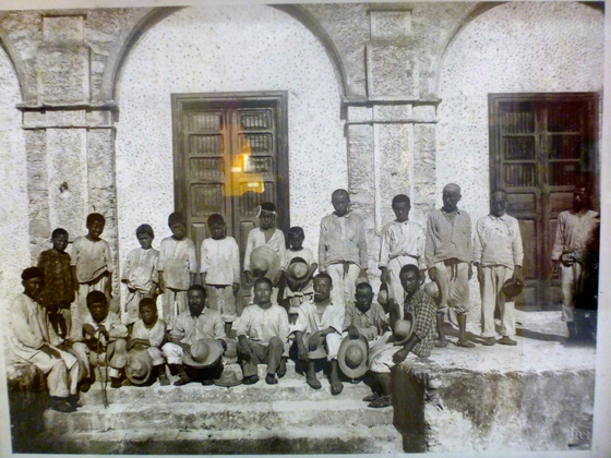 Korean immigrants to Mexico's Yucatan Peninsula in 1905. [CORREO DEL MAESTRO]