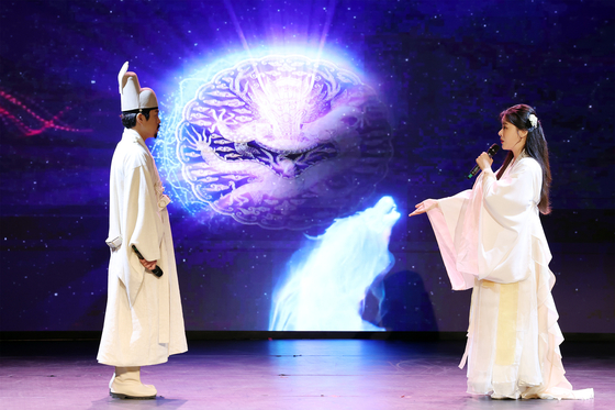Performers showcase ″Garden of Gods″ during a press conference held last week to introduce the festival at the Korea House in central Seoul. [YONHAP]