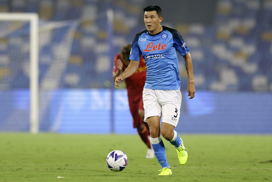 Center back Kim Min-jae appears for Napoli in a game against Lecce at Diego Armando Maradona Stadium in Naples, Italy on Aug. 31. [AP/YONHAP]