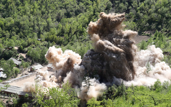 The command center and workers' living quarters at the Punggye-ri nuclear test site are demolished on May 24, 2018. [YONHAP]