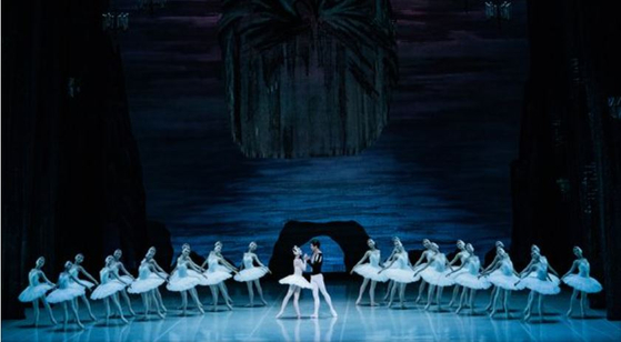 The Korean National Ballet's ″Swan Lake″ will be performed from Oct. 12 to 16 at the Seoul Arts Center in southern Seoul. [KNB]