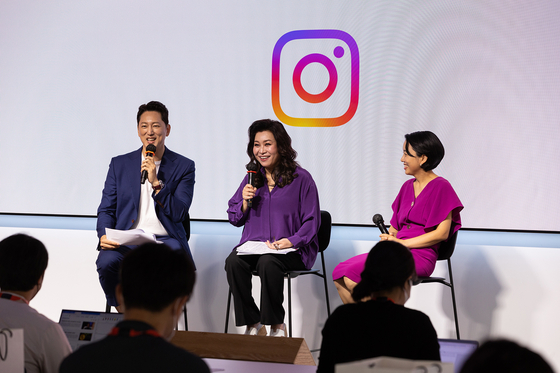From left, announcer Han Suk-joon, physiatrist Oh Eun-young and Instagram Korea’s head of communications Danielle Chong discuss the platform's new Family Center during a press conference on Sept. 28 at the Meta Seoul office in Gangnam District, southern Seoul. [INSTAGRAM]