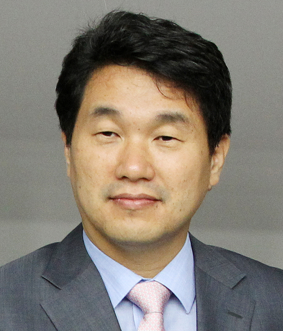 윤석열, 한국의 차기교육대신에게 교수 지명