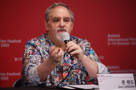 Producer Jon Landau speaks at a local BIFF press event about "Avatar: The Way of Water" at KNN Theater in Busan on Thursday. [BIFF]
