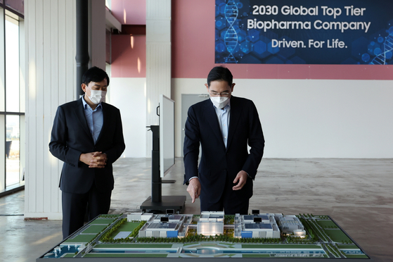 Samsung Electronics Vice Chairman Lee Jae-yong visits Samsung Biologics' fourth plant in Songdo, Incheon, on Tuesday. [SAMSUNG BIOLOGICS]