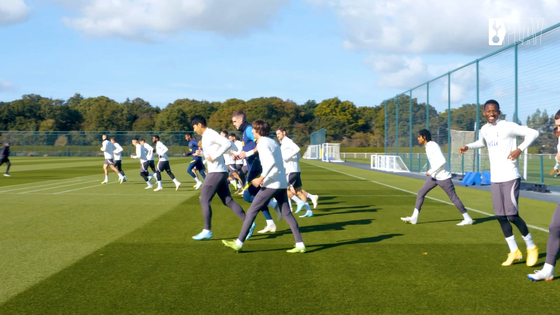 Tottenham Hotspur players train on Tuesday ahead of their Champions League clash with Frankfurt on Wednesday.  [ONE FOOTBALL]