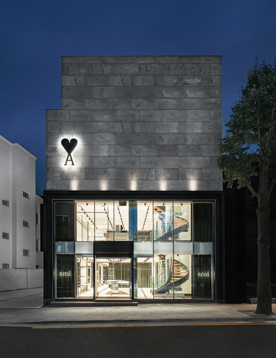 Ami Paris opened its first flagship store in Sinsa-dong of Gangnam District, southern Seoul, on Sept. 14. [SAMSUNG C&T] 