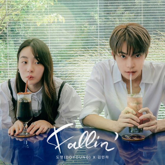 Doyoung of boy band NCT, right, and “Pachinko” actor Kim Min-ha will release their duet song “Fallin’” on Tuesday, according to SM Entertainment on Monday. [SM ENTERTAINMENT] 