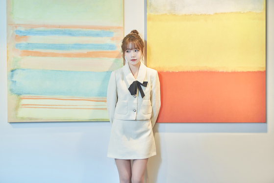 Prior to the release of her new EP “Op.22 Y-Waltz : in Minor” on Monday, singer Jo Yuri sat down for a press interview on Oct. 21 in Sangsu, western Seoul. 