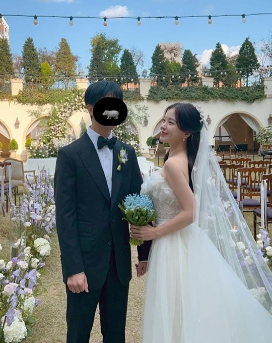 YouTuber Ha Neul at her wedding [SCREEN CAPTURE]