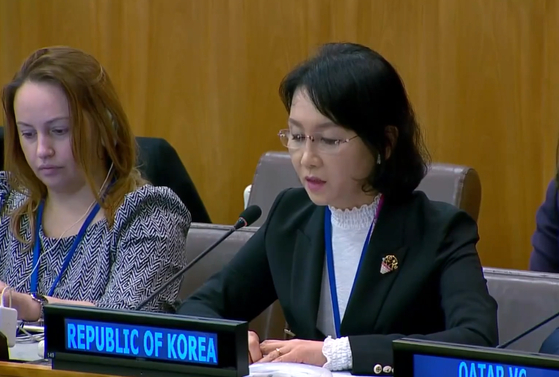 Lee Shin-hwa, South Korea’s ambassador for international cooperation on North Korean human rights, calls on the international community to stem human rights abuses in the North on Wednesday during a UN meeting in New York. [SCREEN CAPTURE]