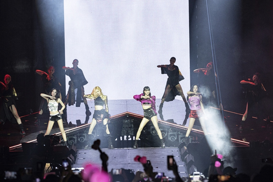 Members of girl group Blackpink perform during the two-day concert at American Airlines Center in Dallas, Texas, as part of the group's ongoing world tour "Blackpink World Tour [Born Pink]" on Oct. 25. [YG ENTERTAINMENT]
