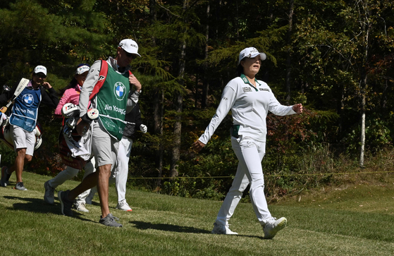 Ko Jin-young walks off the second tee during the first round of the BMW Ladies Championship at Oak Valley Country Club in Wonju, Gangwon on Oct. 20. [AFP/YONHAP]
