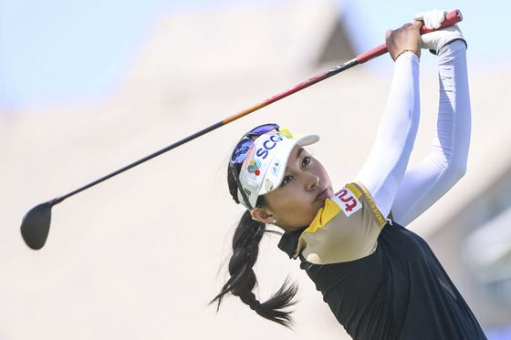 Atthaya Thitikul of Thailand watches her shot on the 16th hole during the LPGA Walmart NW Arkansas Championship on Sept. 25, in Rogers, Arkansas. [AP/YONHAP]