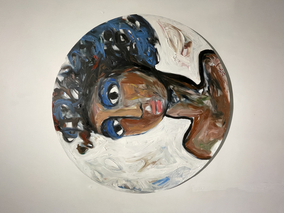 A Dominican artist Iris Pérez Romero painting that is part of her series, ″Our Sisters″ exhibited at the Trinity Gallery in Seoul. [ESTHER CHUNG]