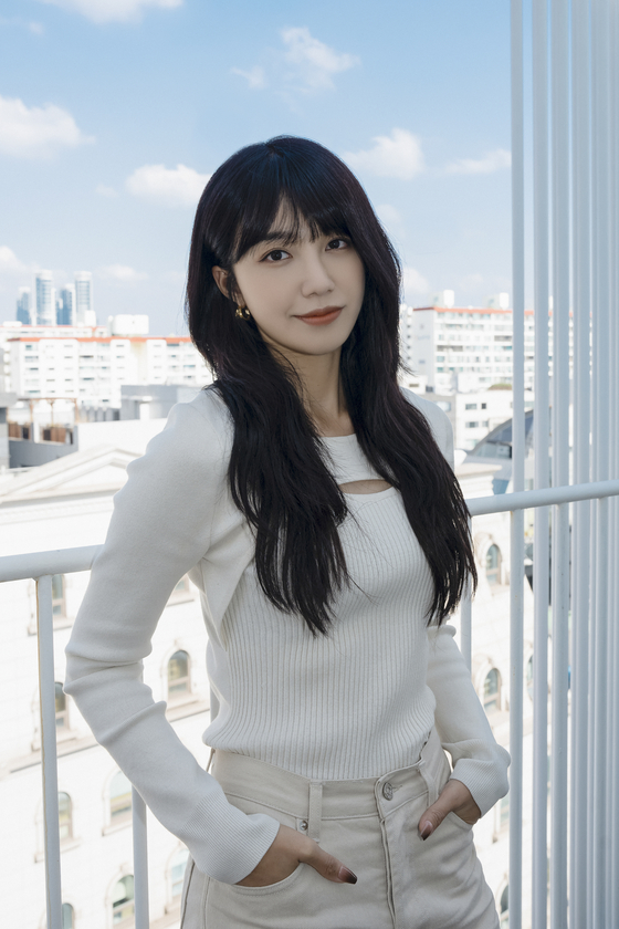 Singer Jeong Eunji poses during a press interview at her agency late last month. [IST ENTERTAINMENT]