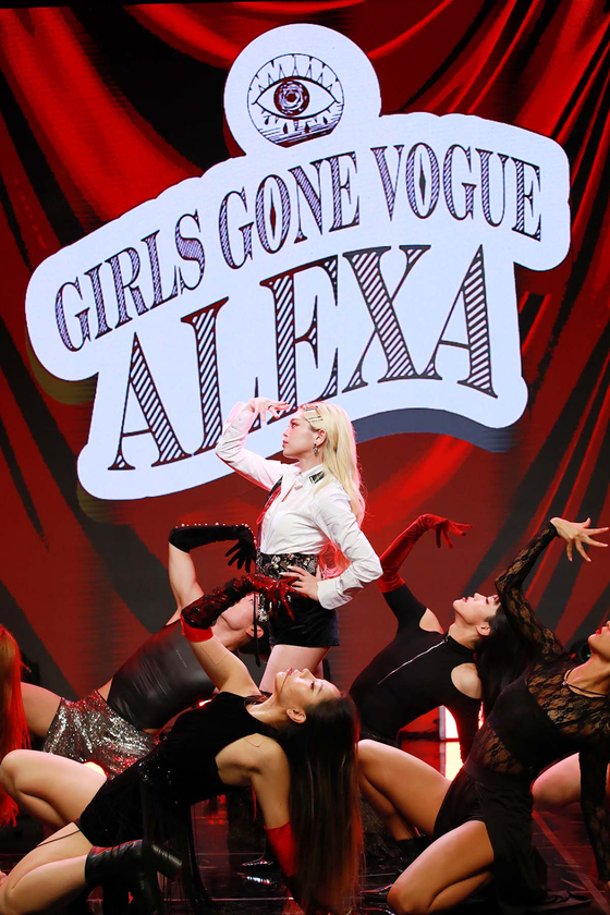 AleXa performs her lead track "Back in Vogue" (2022) at Ilji Art Hall in southern Seoul on Friday. [ZB LABEL]