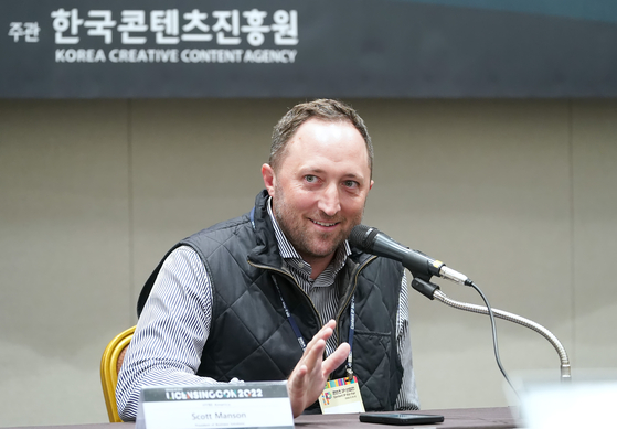 Scott Manson, President of Business Solutions at HYBE America, Chief Operating Officer of SB Projects and a Partner at Ithaca Holdings, speaks during a press interview ahead of Licensing Con 2022 on Thursday. [KOREA CREATIVE CONTENT AGENCY]