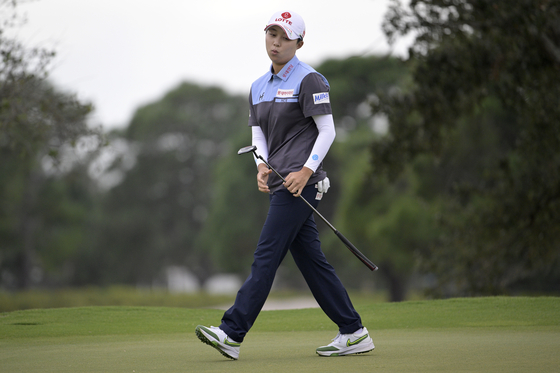 Kim Hyo-joo reacts after missing a putt on the 17th green during the final round of the LPGA Pelican Women's Championship golf tournament at Pelican Golf Club on Sunday in Belleair, Florida. [AP/YONHAP]