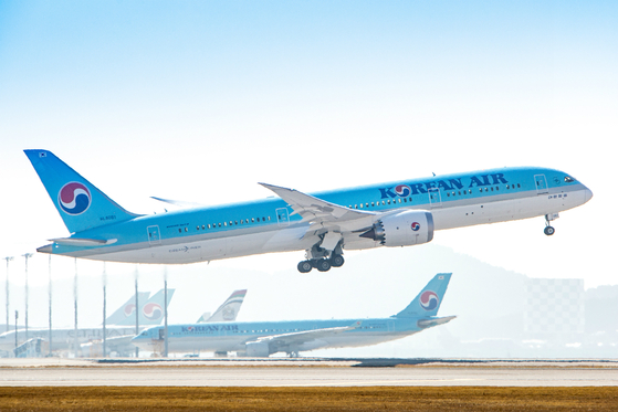 A B787-9 Korean Air Lines passenger plane takes off from Incheon International Airport, west of Seoul. [KOREAN AIR LINES]