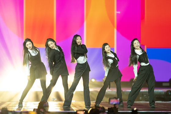 Girl group NewJeans performs during the first KCON held in Saudi Arabia this year on Sept. 30 and Oct. 1. [CJ ENM]