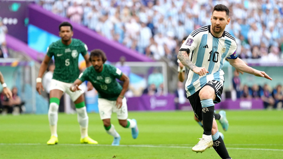 Saudi Arabia stuns Messi's Argentina at World Cup  [ONE FOOTBALL] 