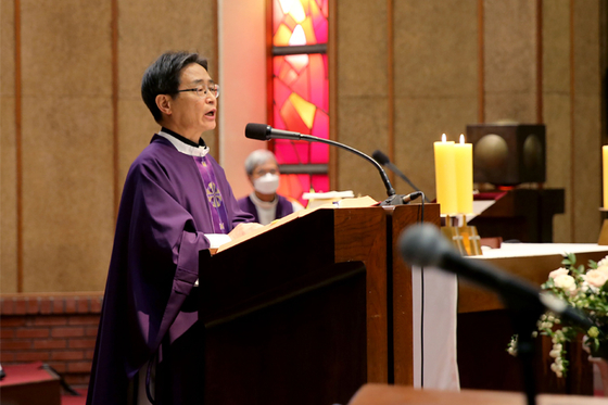 Sogang University in Seoul offers public mass three to four times a week at St. Ignatius Chapel. [SOGANG UNIVERSITY]
