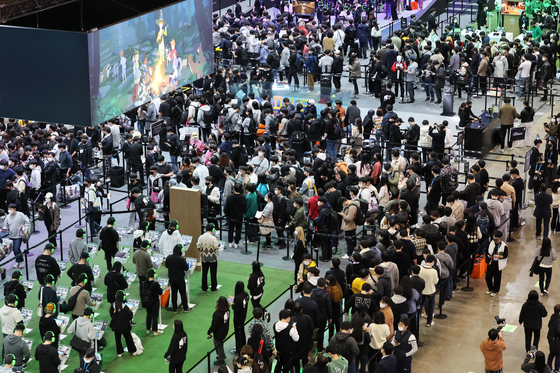 Nexon's booth at the G-Star 2022 game festival held from Nov. 17 to 20 at Bexco, Busan [SONG BONG-GEUN]
