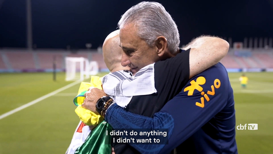 Brazil's coach, Tite meets fan who helped his grandson and gives him a gift [ONE FOOTBALL]