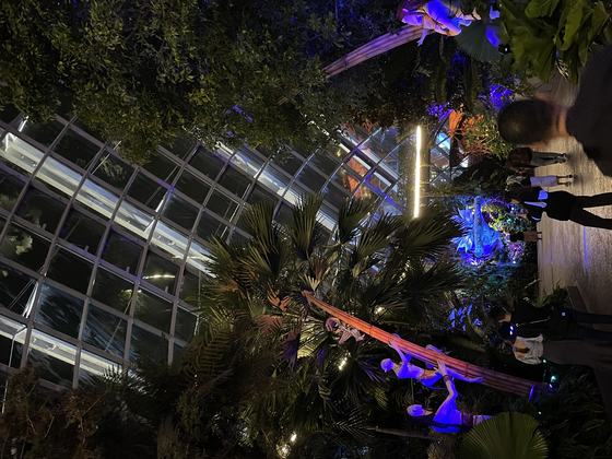The Sully family and other exotic creatures and plant species dominate the first floor of "Avatar: The Experience" [LEE JAE-LIM]
