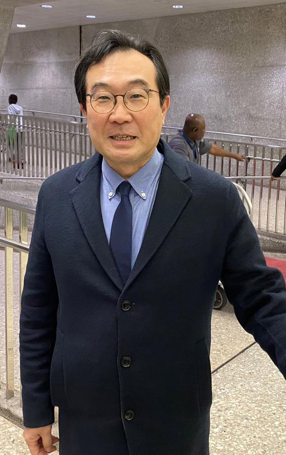 Second Vice Foreign Minister Lee Do-hoon arrives at the Washington Dulles Airport on Sunday. [YONHAP] 