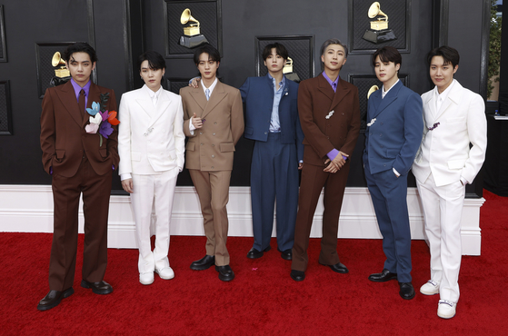 BTS attends the 64th annual Grammy Awards at the MGM Grand Garden Arena in Las Vegas in April 3, 2022. [EPA/DAVID SWANSON]