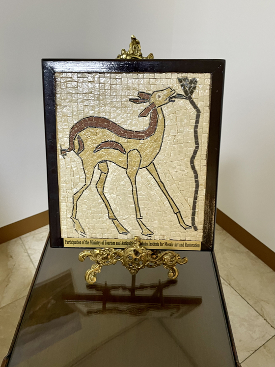 A mosaic piece exhibited at the Jordanian diplomatic residence in Seoul. [ESTHER CHUNG]