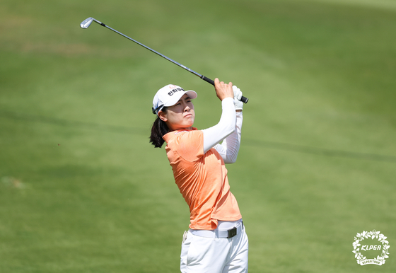 Lee Jung-min plays her iron on the fourth hole during the final round of the PLK Pacificlinks Championship with SBS Golf at the Twin Doves Golf Club in Vietnam on Sunday. [KLPGA]