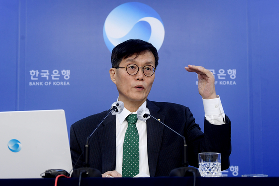 Bank of Korea Gov. Rhee Chang-yong speaks at a press conference held to discuss inflation in central Seoul on Tuesday. [NEWS1]