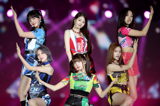 Girl group IVE performs during ″THE-K Concert″ at the Olympic Main Stadium in Jamsil, southern Seoul, on Oct. 7. IVE debuted in December 2021 and has been sweeping best new artist awards this year. [NEWS1]