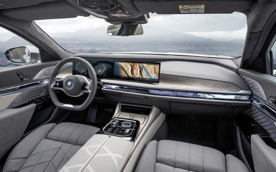 Interior of the i7 [BMW KOREA]