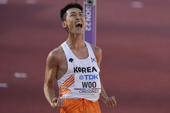 Woo Sang-hyeok of Korea competes during the men's high jump final at the World Athletics Championships on July 18 in Eugene, Oregon.  [AP/YONHAP]