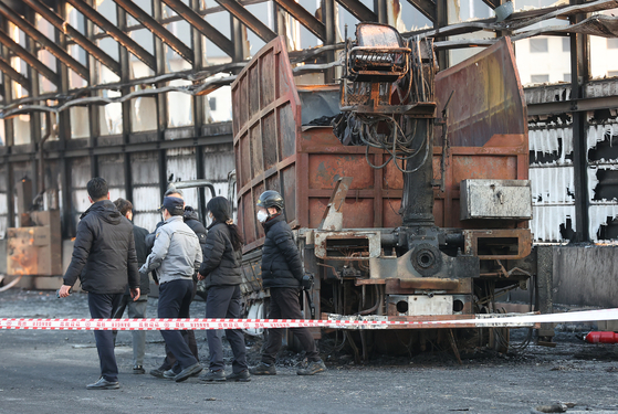 The garbage truck that may have caused the fire [YONHAP]