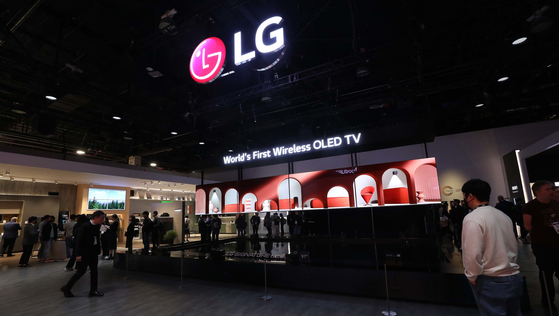 LG Electronics' wireless OLED M TV displayed at the CES 2023 in Las Vegas [NEWS1]