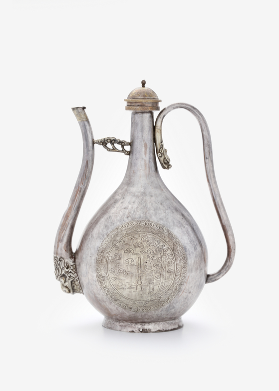 Silver Ewer with Incised Rabbit and Crow Designs [NATIONAL PALACE MUSEUM OF KOREA]