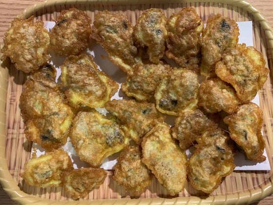 Gul jeon, which are oyster Korean fritters [LEE JIAN]