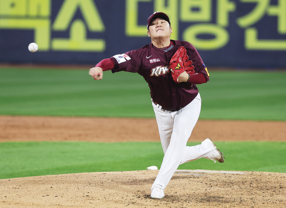 Free agent pitcher Han Hyun-hee, formerly of the Kiwoom Heroes  [YONHAP]