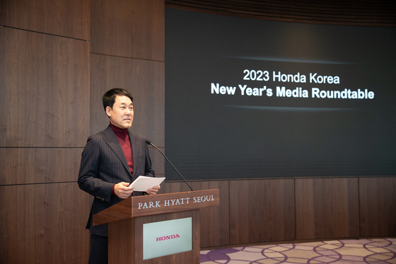 Honda Korea CEO Lee Ji-hong schwätzt wärend engem Pressevent e Mëttwoch am Gangnam Distrikt, südleche Seoul. [HONDA KOREA]