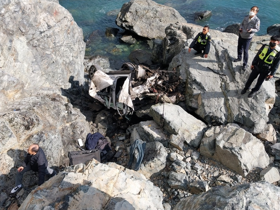 The site of the rental car crash in Geoje, South Gyeongsang on Thursday morning [SOUTH GYEONGSANG FIRE DEPARTMENT]