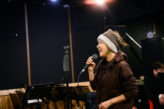 Singer Kim Wan-sun [JOONGANG ILBO]