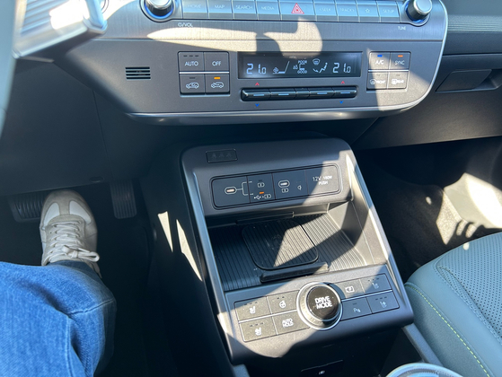 The center console is simple and offers spacious storages [SARAH CHEA]