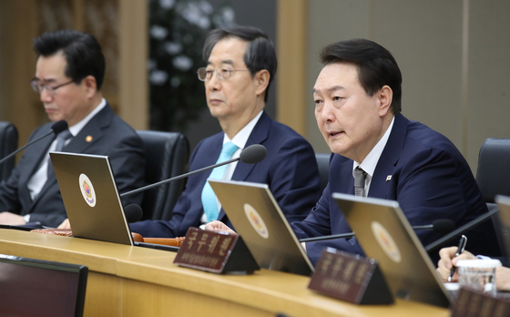 President Yoon Suk Yeol orders the government to swiftly dispatch rescue workers and deliver emergency medical supplies to support quake-stricken Turkey in a Cabinet meeting in Sejong Tuesday. [JOINT PRESS CORPS]
