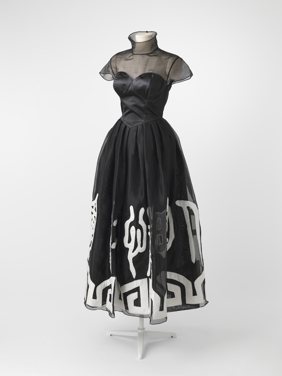 André Kim's black organza evening dress from the 1980s [SEOUL MUSEUM OF CRAFT ART]